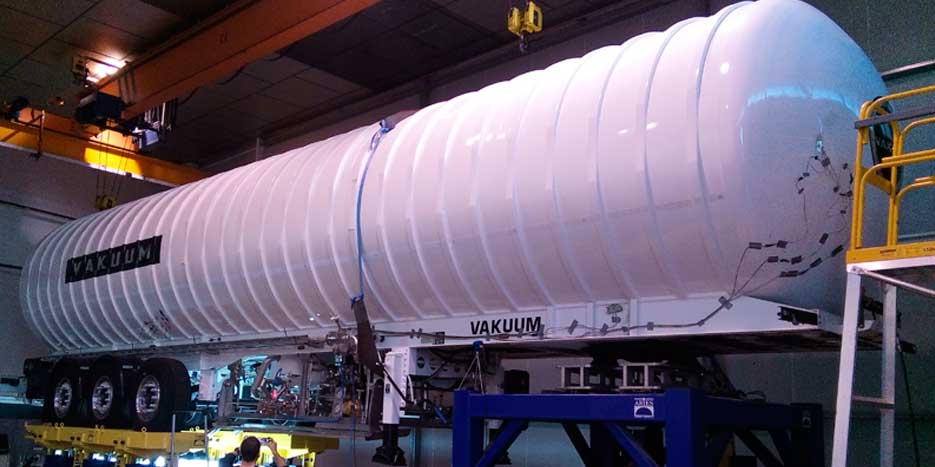 Vakuum LNG semi-trailers undergo various tests to guarantee the highest quality and safety in all their products.